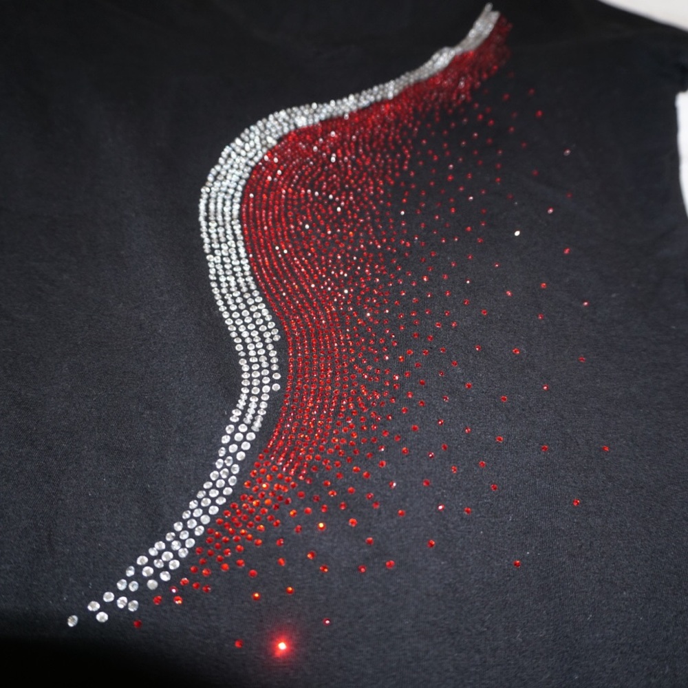 Bozzolo V-Neck Rhinestone Tee - Picture 3 of 10